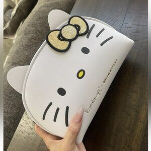 Hello Kitty cosmetics bag